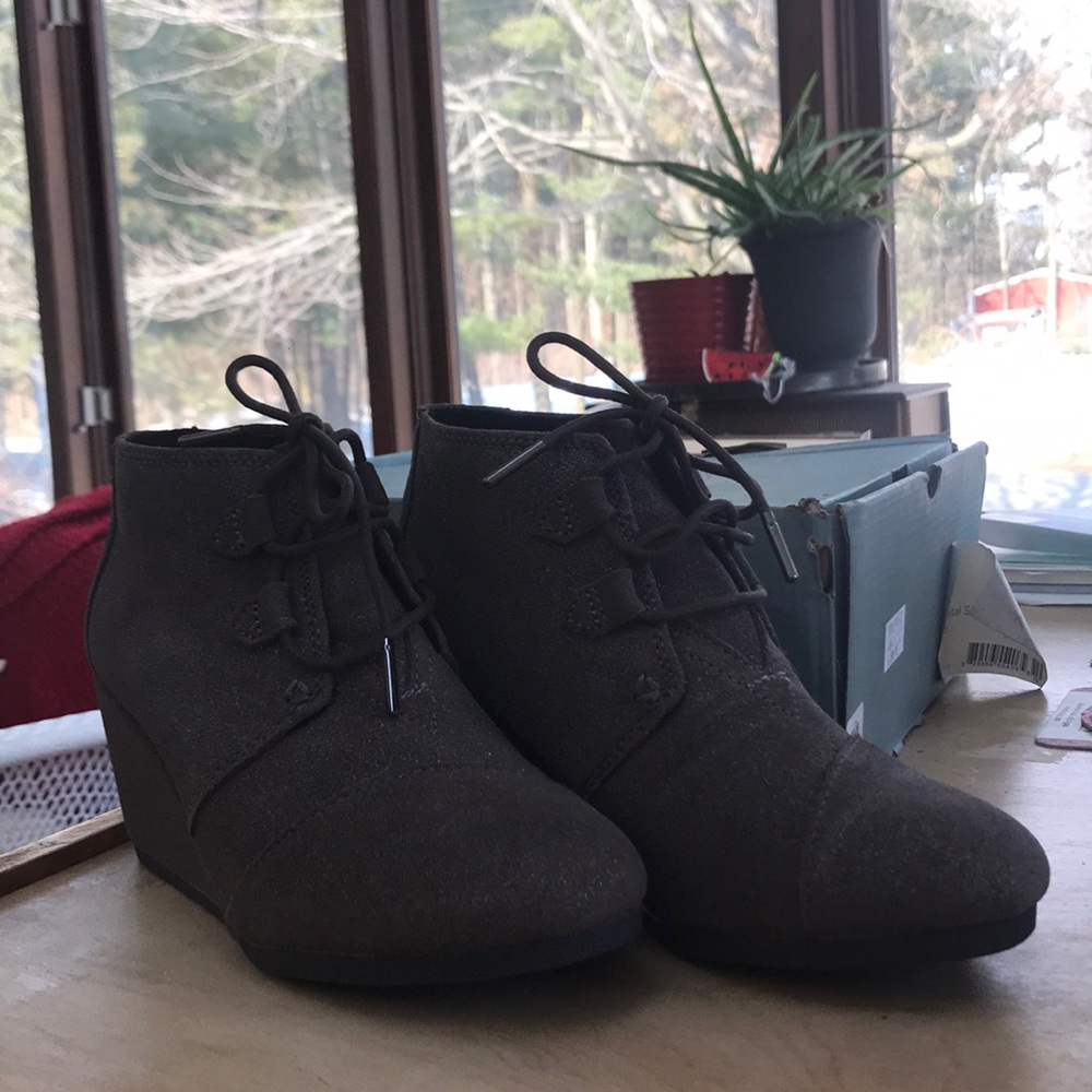 NIB Toms Kala